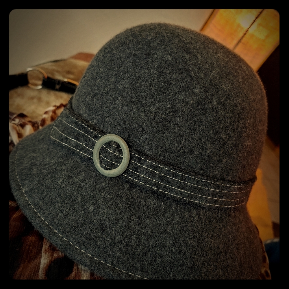 Bucket hat